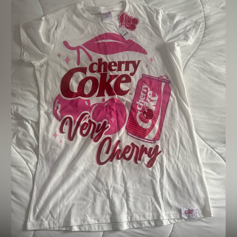 Nwt Cherry ๐ Coke Graphic White Tee - Picture 6 of 7